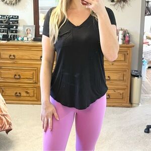 Maurice’s soft comfy flowy black t-shirt